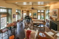 Harvey House Bed & Breakfast Hotels in Broadview