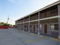 Executive Inn Laguna Vista - Motels