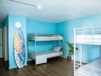 Polynesian Hostel Beach Club Hotels near Magic Island