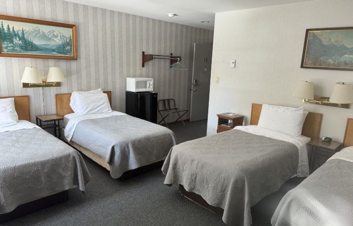 Lake Ontario Motel & Inn
