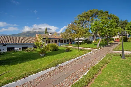 Hacienda Hosteria Chorlavi Отели в г. Ибарра