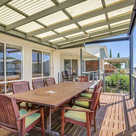 Green Reef Beach House - Aldinga Beach - C21 SouthCoast Holidays