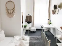 Pension Absolut Berlin Các khách sạn gần Công viên Mauerpark