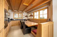 Avenida Panorama Chalet by Alpin Rentals Hotels in Piesendorf