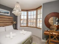 Harbourside House - parking