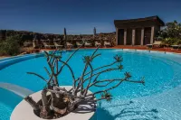Isalo Rock Lodge - Pools