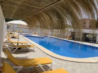 Apartaments la Perla Negra Hotels in Llevant