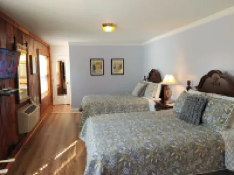 McKinley Edwards Inn Hotels in Swain County