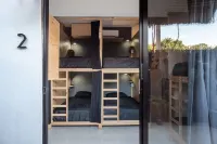 Maui Hostel - Adults Only