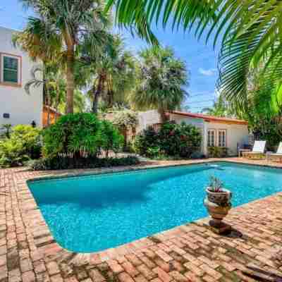 Villa Blanca - Saltwater Serenity in a Classic Mediterranean Revival Villa Fitness & Recreational Facilities