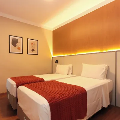 H4 Hotel Opera Jardins Hotels near Praca do Ciclista