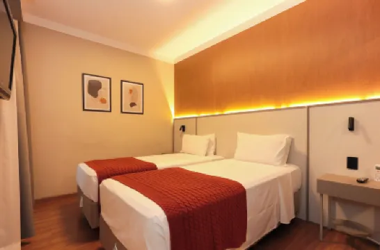 H4 Hotel Opera Jardins Hoteles en 