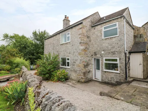 Jasmine Cottage فنادق في Derbyshire Dales District