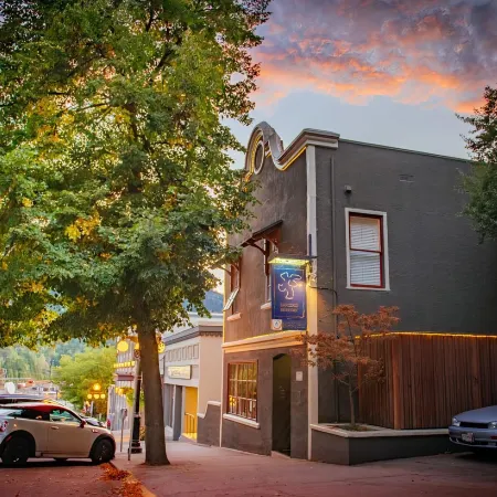 Dancing Bear Inn Hostel