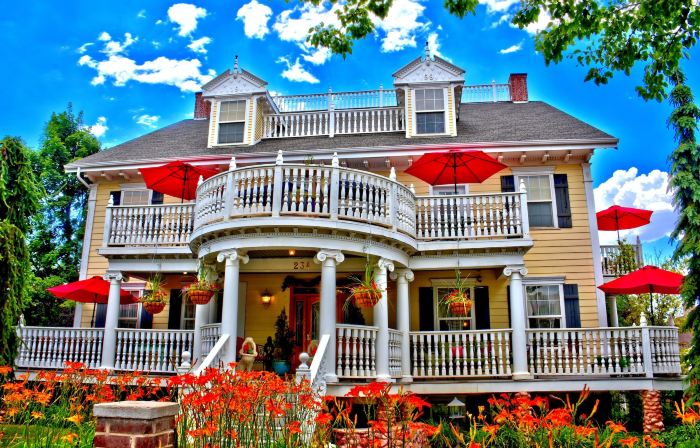 Big Yellow Inn