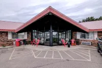 Bloomer Inn & Suites