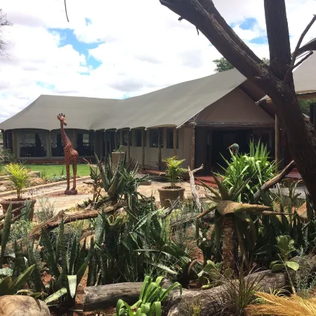 Tau Game Lodge