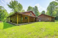 Oswegatchie River Cabin w/ Kayaks + Fire Pit! - parking