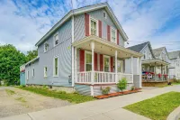 < 1 Mi to Historic District! Retreat in Bennington - Parkplatz