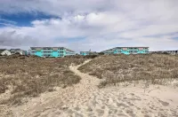 Beachfront Condo w/ Boardwalk & Pool Access! - Parkplatz