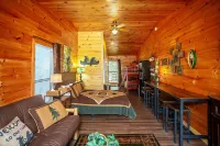Bigfoot Lodge Room One Hotel a Polk County