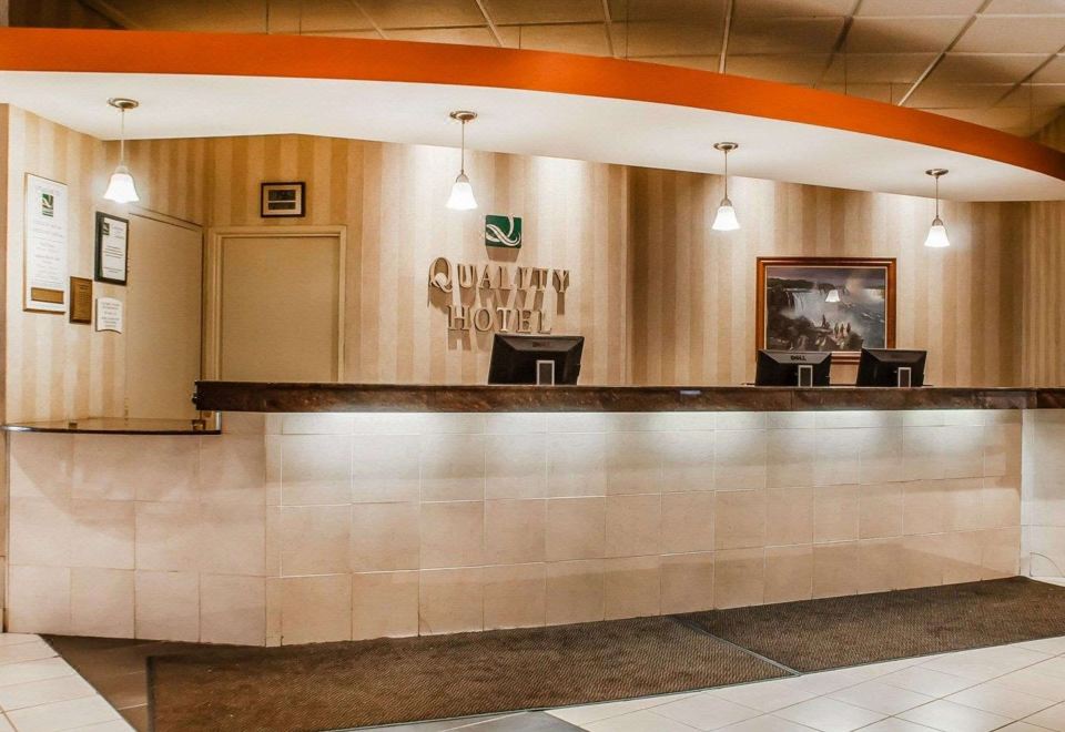 퀄리티 호텔 외관