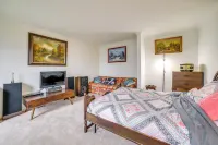 Pet-Friendly Apollo Home w/ Furnished Deck!