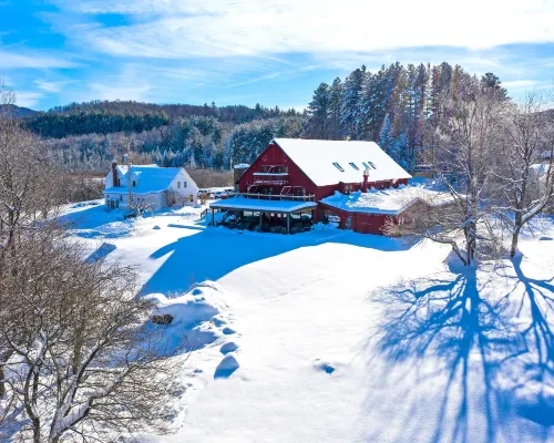 Mountain Meadows Lodge Hotels near Ramshead Express Quad