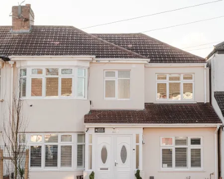 Apple House Wembley Hotels in Edgware