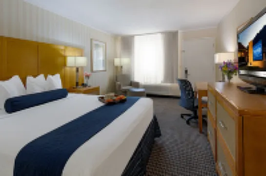 Travelodge by Wyndham Palm Springs