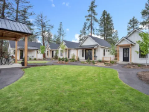 The Scout Boutique Cottages Hotels in Sisters