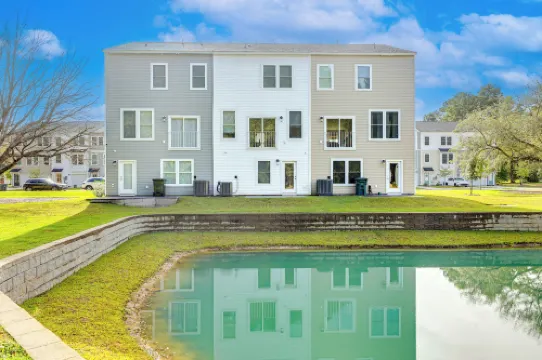 13 Mi to Dtwn Charleston Quiet Townhome