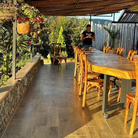 CASA DE CRISTAL HOSTAL