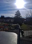 Cheerful two bedroom with a deck