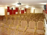 Yesilvadi Hotel Yukarisimsirli Koyu 호텔