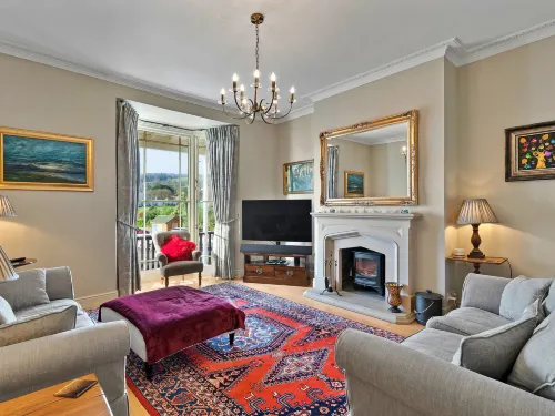 Sussex House - 4-Star