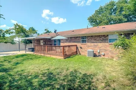 Pet-Friendly Home w/ Fenced Yard in Georgetown