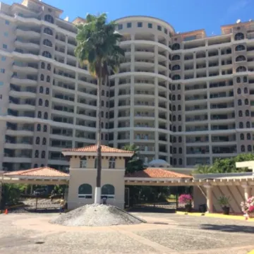 Oceanfront, Beach, Luxury Bay View 10th Floor Condo