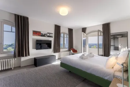 VILLA GALET VUE 360 MER MONTAGNE ET CITADELLE SAINT PAUL DE VENCE Отели рядом с достопримечательностью «Сен-Поль-де-Ванс»