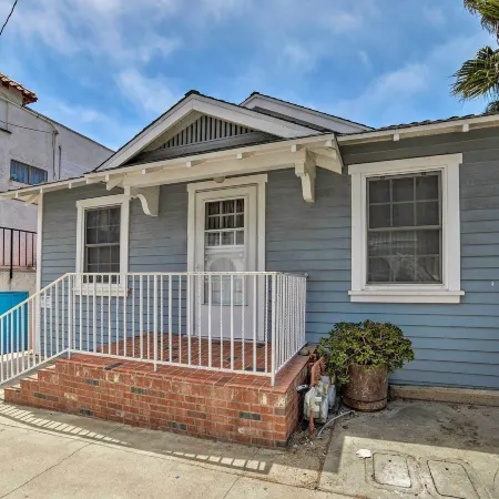 Ocean-View Home - Walk to Avalon City Center!