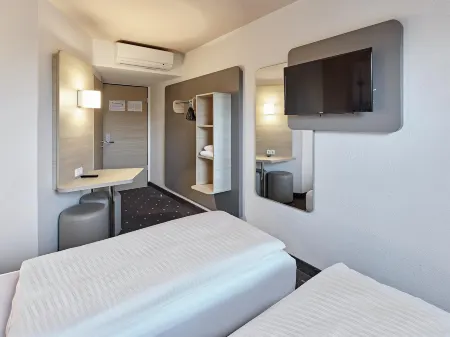 B&B HOTEL Köln-West Отели рядом с достопримечательностью «Deluxe»