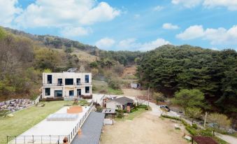 Hongseong K Pension