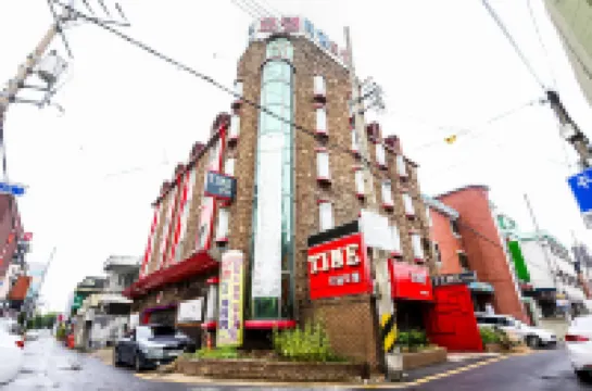 Jeonju Geumam-Dong Time Hotel dekat Chonbuk National University