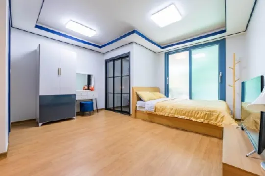 Miryang Playground Pension Hotels near Pyochungsa