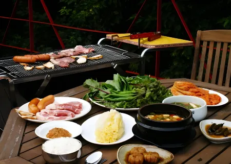 Cheolwon Northelgia Pension Отели рядом с достопримечательностью «Водопад Самбуён»