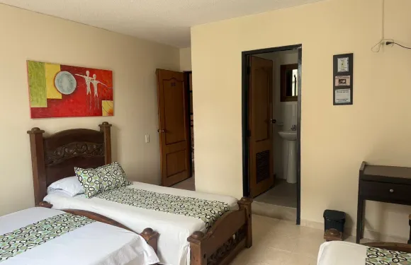 洛斯圖尼爾斯酒店