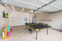 Modern Western 5BR Retreat! Lackland BMT SeaWorld Riverwalk Alamo Hotel dekat Stapleton Park