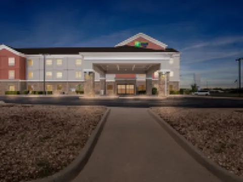 Holiday Inn Express & Suites ADA by IHG Hotels in Ada