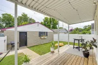 Dog-Friendly Home with Yard, 6 Mi to Louisville! Hotels in New Albany