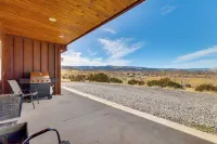 3英里到步道：隱蔽的伊格爾小屋，帶山景！ - 民宿